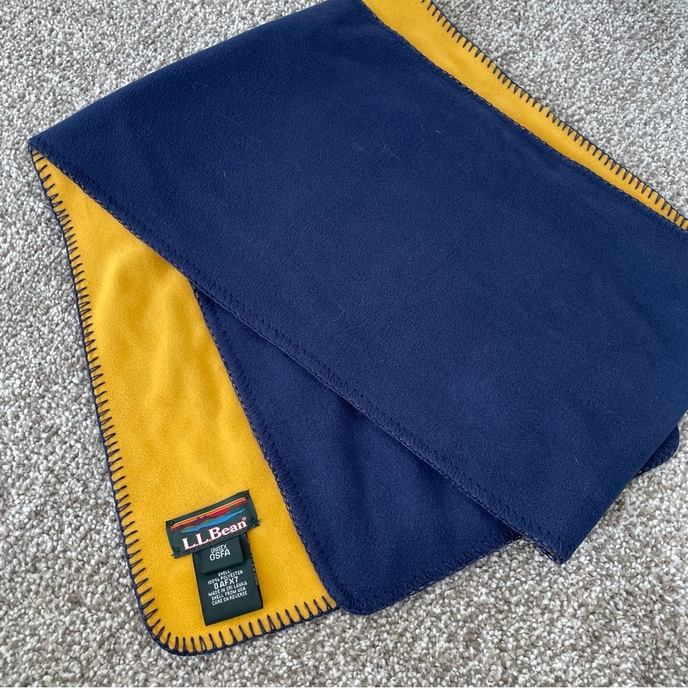 L.L. Bean Unisex Moisture Wicking Scarf One Size